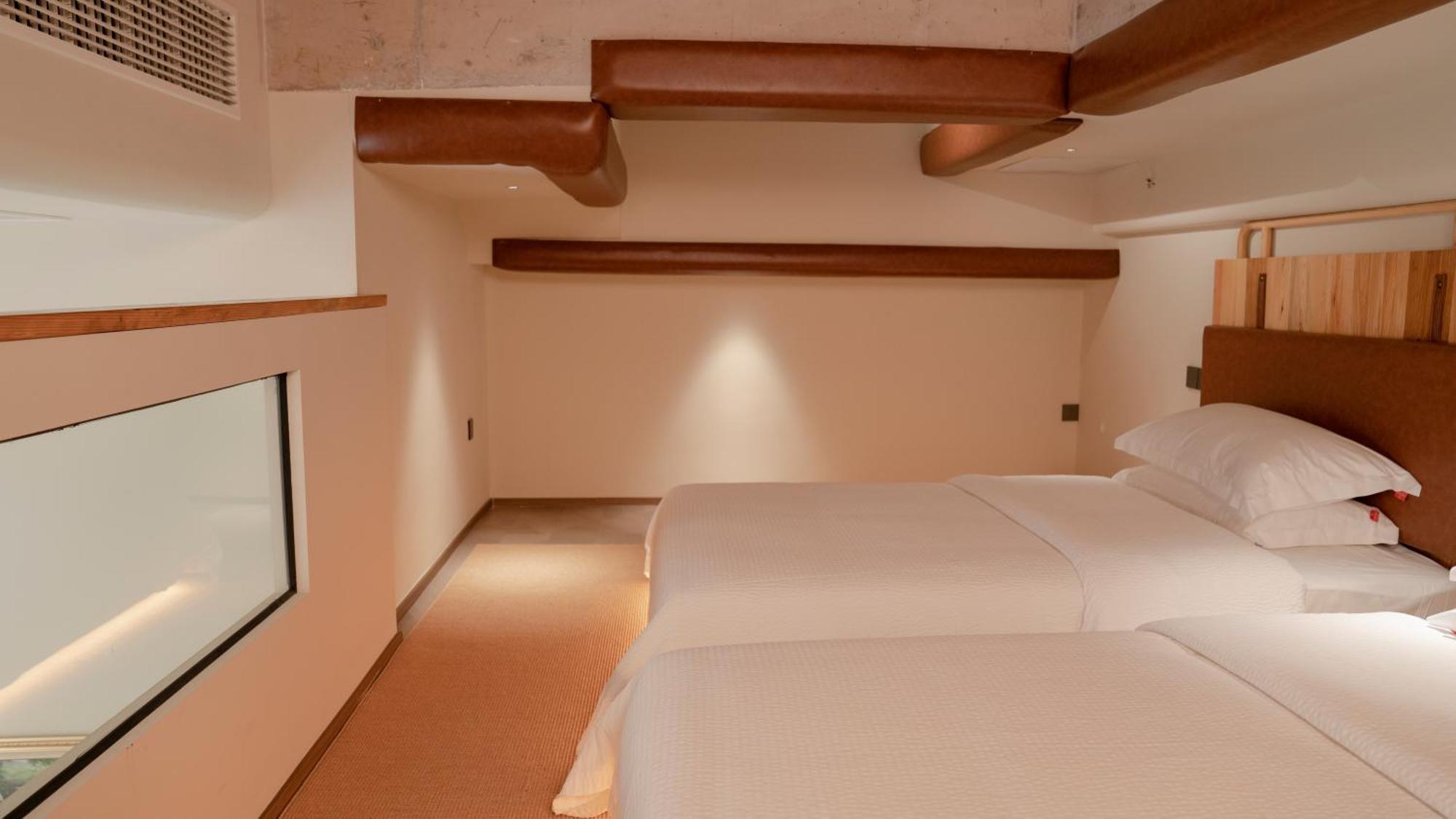 ז'אנגג'יאג'י Patio Spring Holiday Inn -- Free Round Trip Pick-Up Service --Panoramic View Of Tianmen Mount מראה חיצוני תמונה